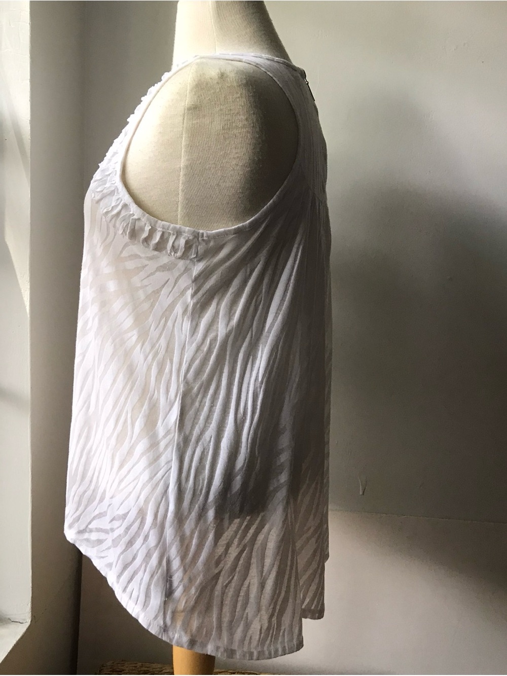 White Tank Top Racer Back - Picture 3 of 6